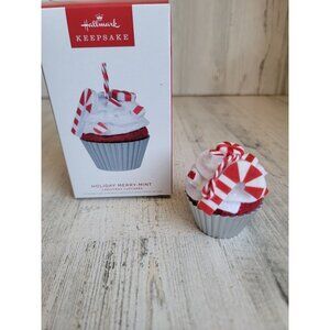 Hallmark holiday Merry mint Christmas cupcakes ornament Xmas